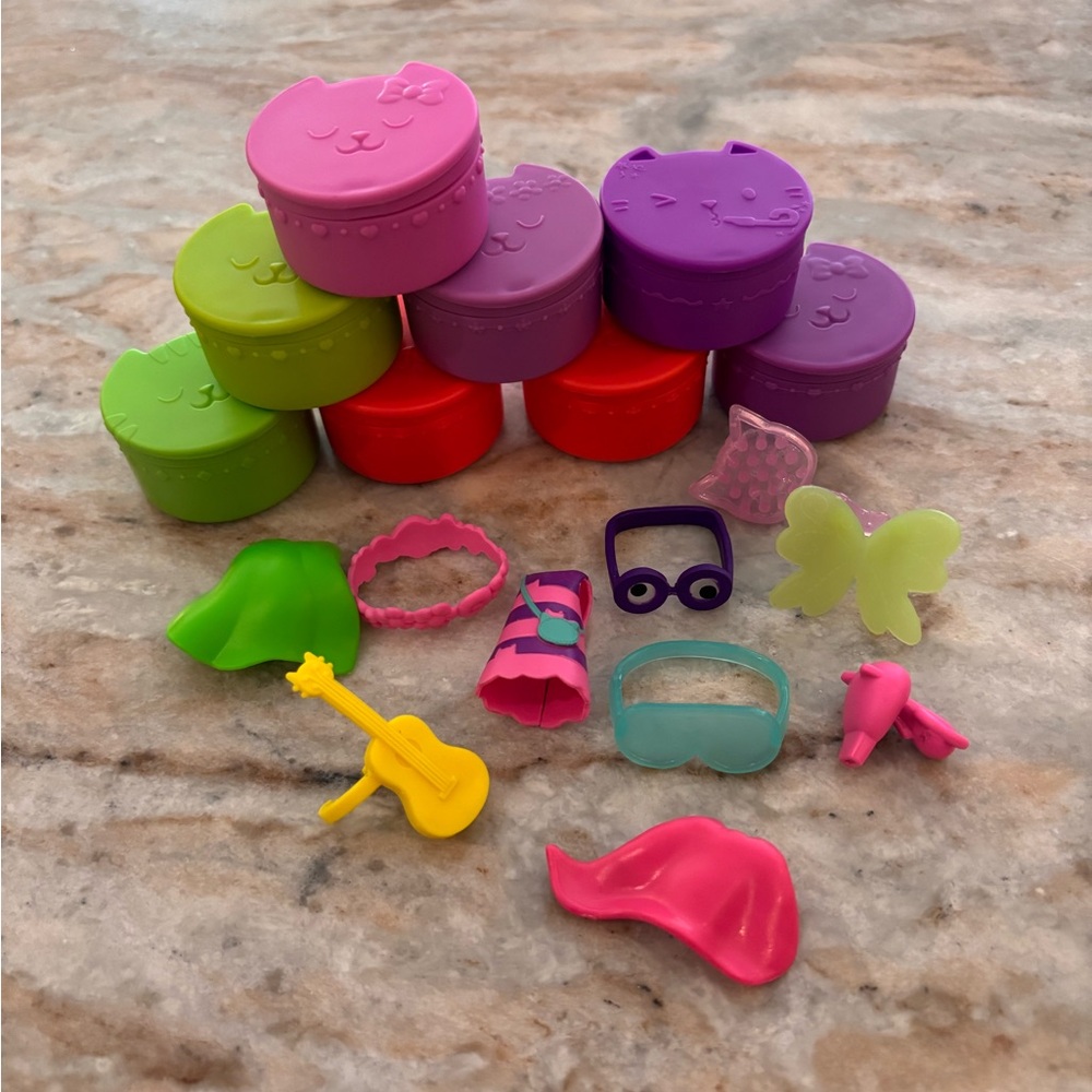 Gabby’s Dollhouse Surprise Boxes and Items